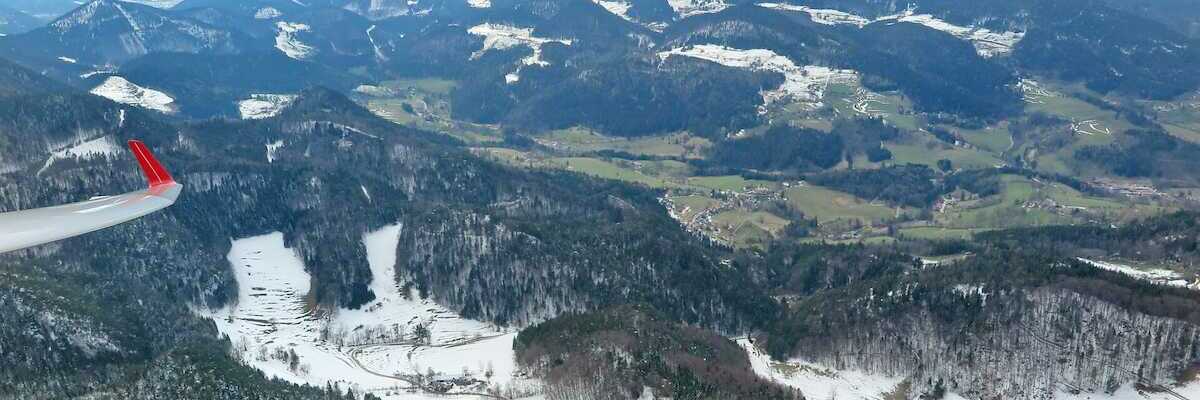 Flugwegposition um 12:47:19: Aufgenommen in der Nähe von Gemeinde Miesenbach, Österreich in 1175 Meter